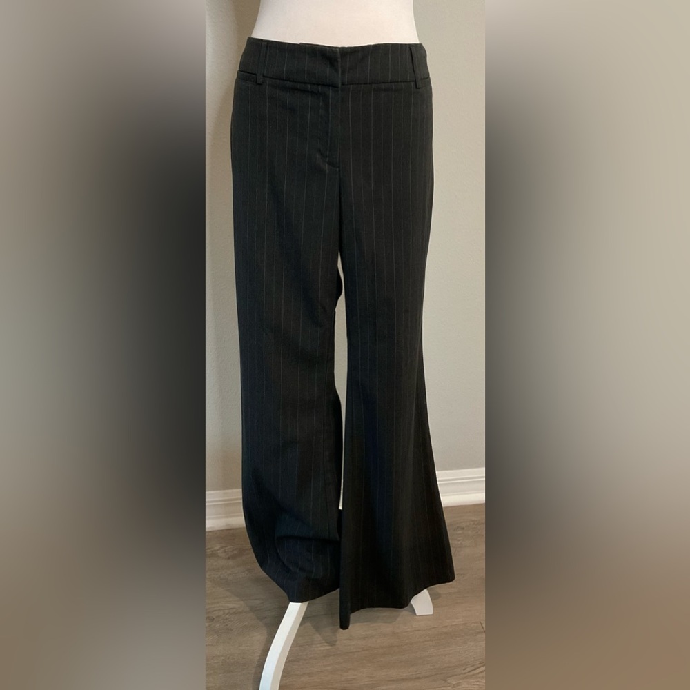 New York & Company Gray Pinstripe Wide Leg Pants - Picture 4 of 12